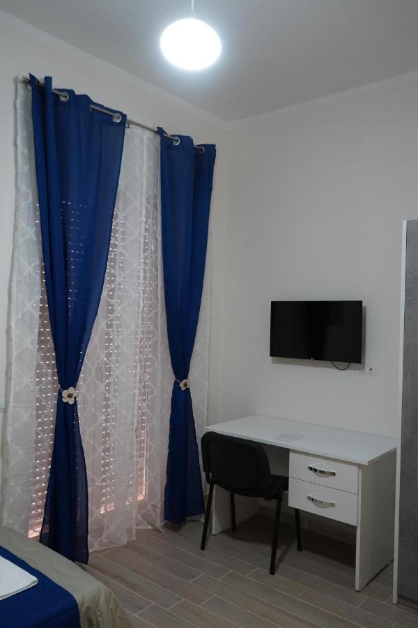 Bed & Breakfast Frebi's - *